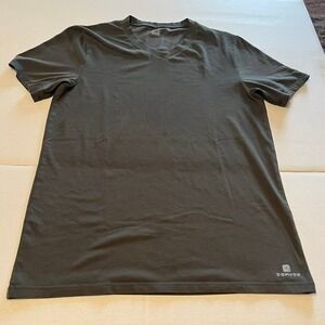 Decathlon DOMYOS men's v-neck size medium green‎ t-shirt